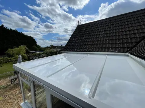 Show photo 8: Lean-to conservatory