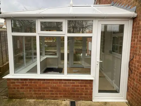 Show photo 17: Conservatory